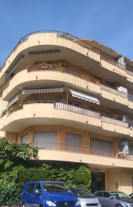 Romantic 1br Escape With Sun-rooftop Terrace *