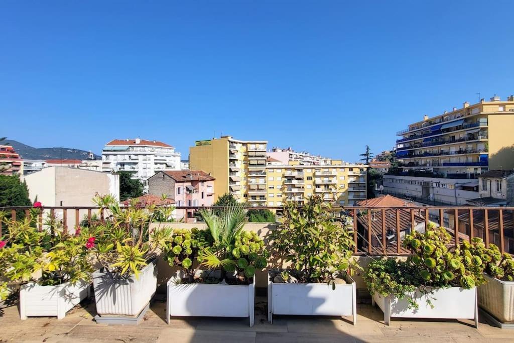 Romantic 1br Escape With Sun-rooftop Terrace Apartment