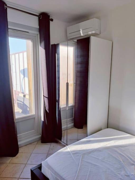 Romantic 1br Escape With Sun-rooftop Terrace Apartment Nizza