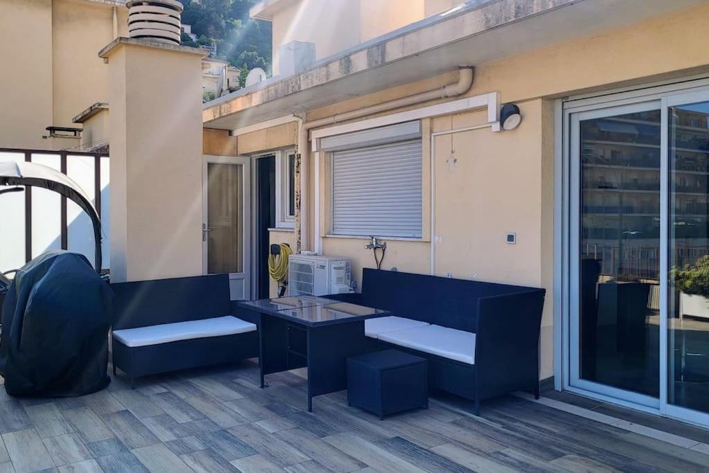 Apartment Romantic 1br Escape With Sun-rooftop Terrace Nizza
