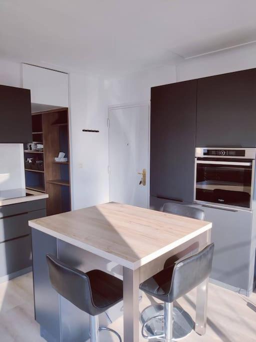 Romantic 1br Escape With Sun-rooftop Terrace Apartment Nizza