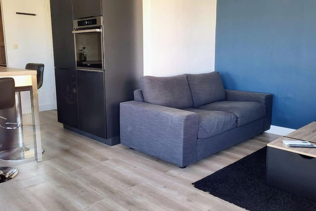 Romantic 1br Escape With Sun-rooftop Terrace