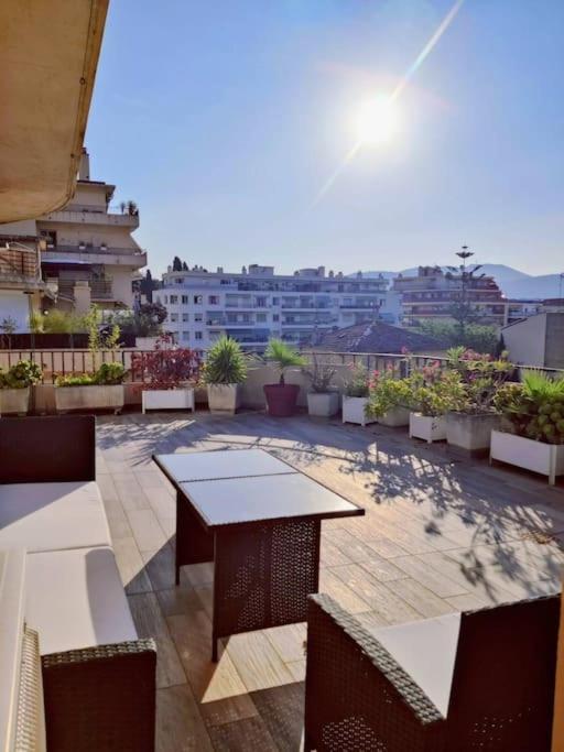 Romantic 1br Escape With Sun-rooftop Terrace Appartamento *